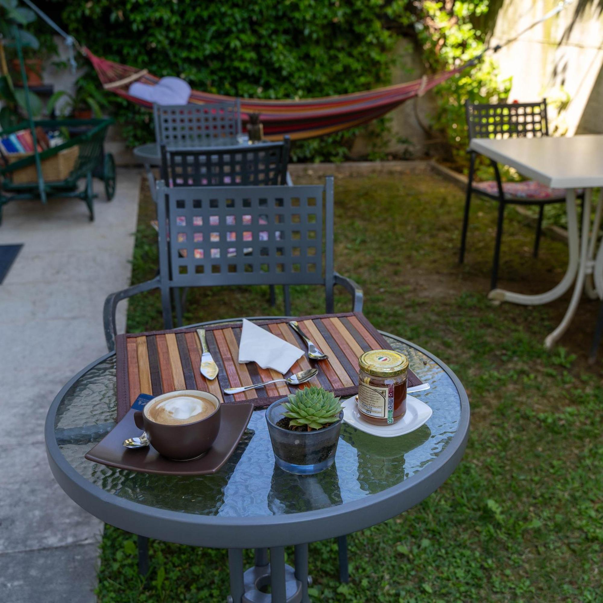 Bed and Breakfast A Casa Di Tom Сант-Амброджо-ди-Вальполичелла Экстерьер фото