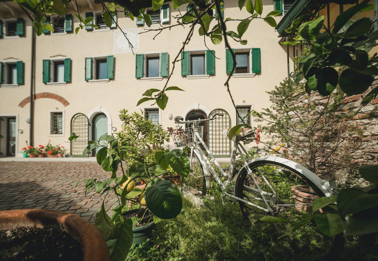 Bed and Breakfast A Casa Di Tom Сант-Амброджо-ди-Вальполичелла Экстерьер фото