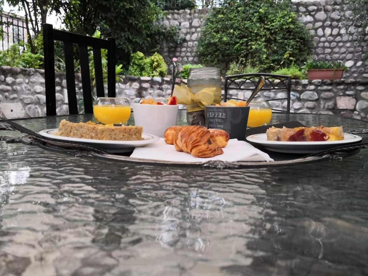 Bed and Breakfast A Casa Di Tom Сант-Амброджо-ди-Вальполичелла Экстерьер фото